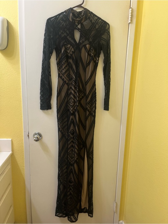 cameo Dresses & Skirts - cameo Black Geometric Lace Long-Sleeve Gown with Nude Underlayer